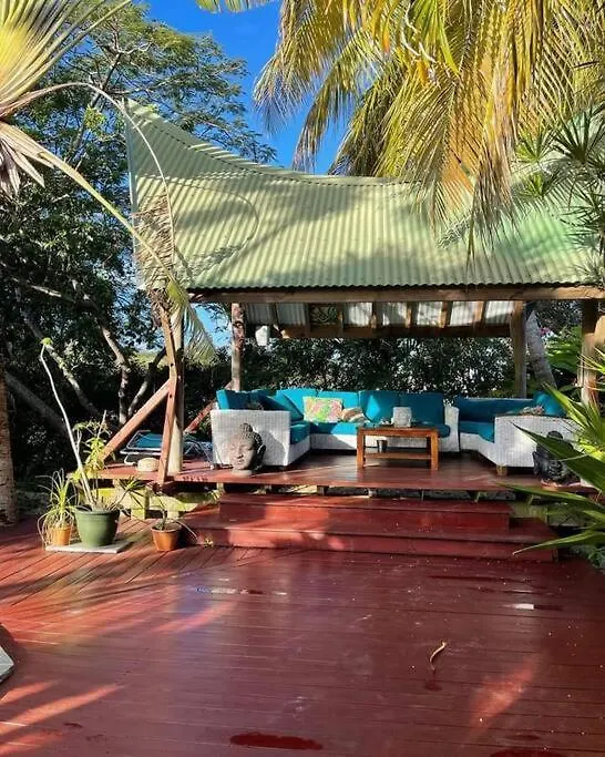 Villa Toradja Saint-Francois  Hébergement de vacances